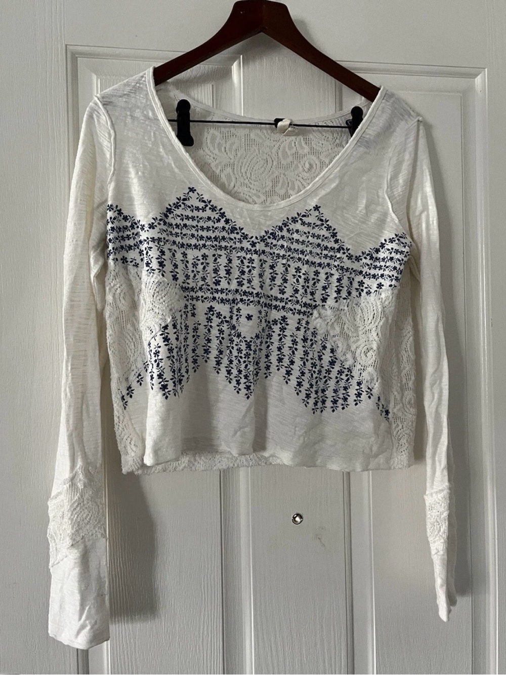 We The Free -Free People Boho Print with Lace long sleeve cropped top medium